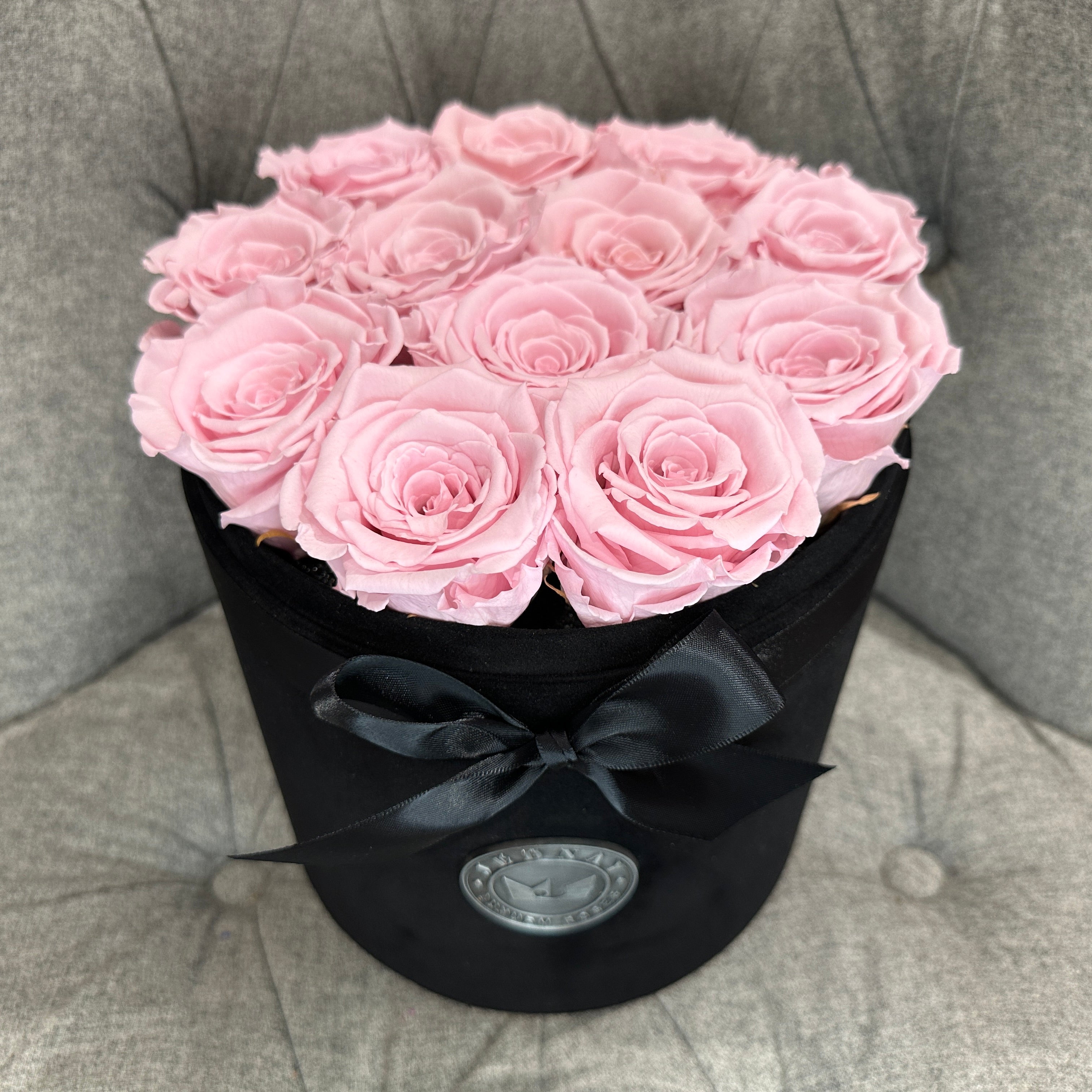 THE GRANDE | SOFT PINK ETERNAL ROSES | BLACK SUEDE BOX