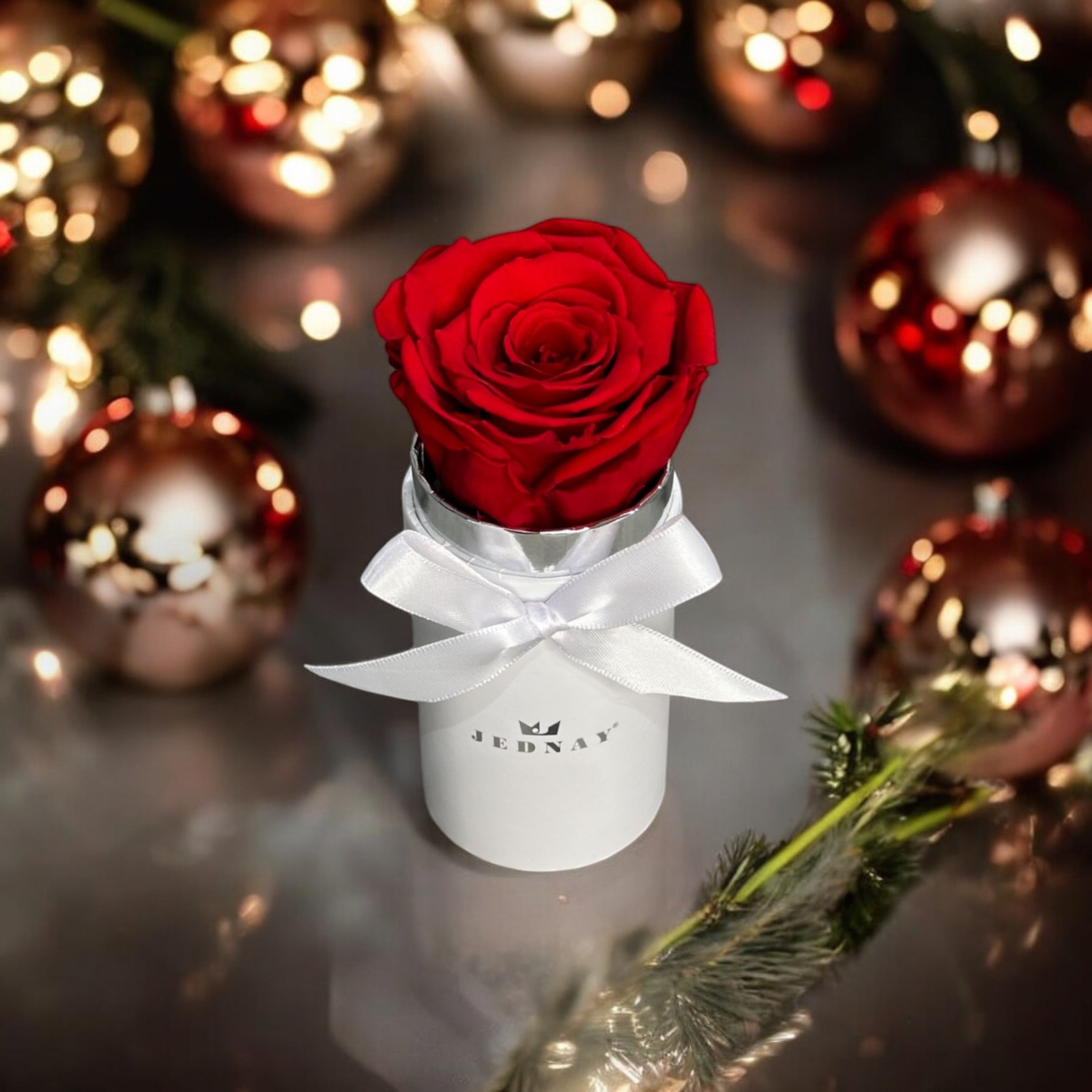 THE UNO | CLASSIC RED ETERNAL ROSE | WHITE BOX