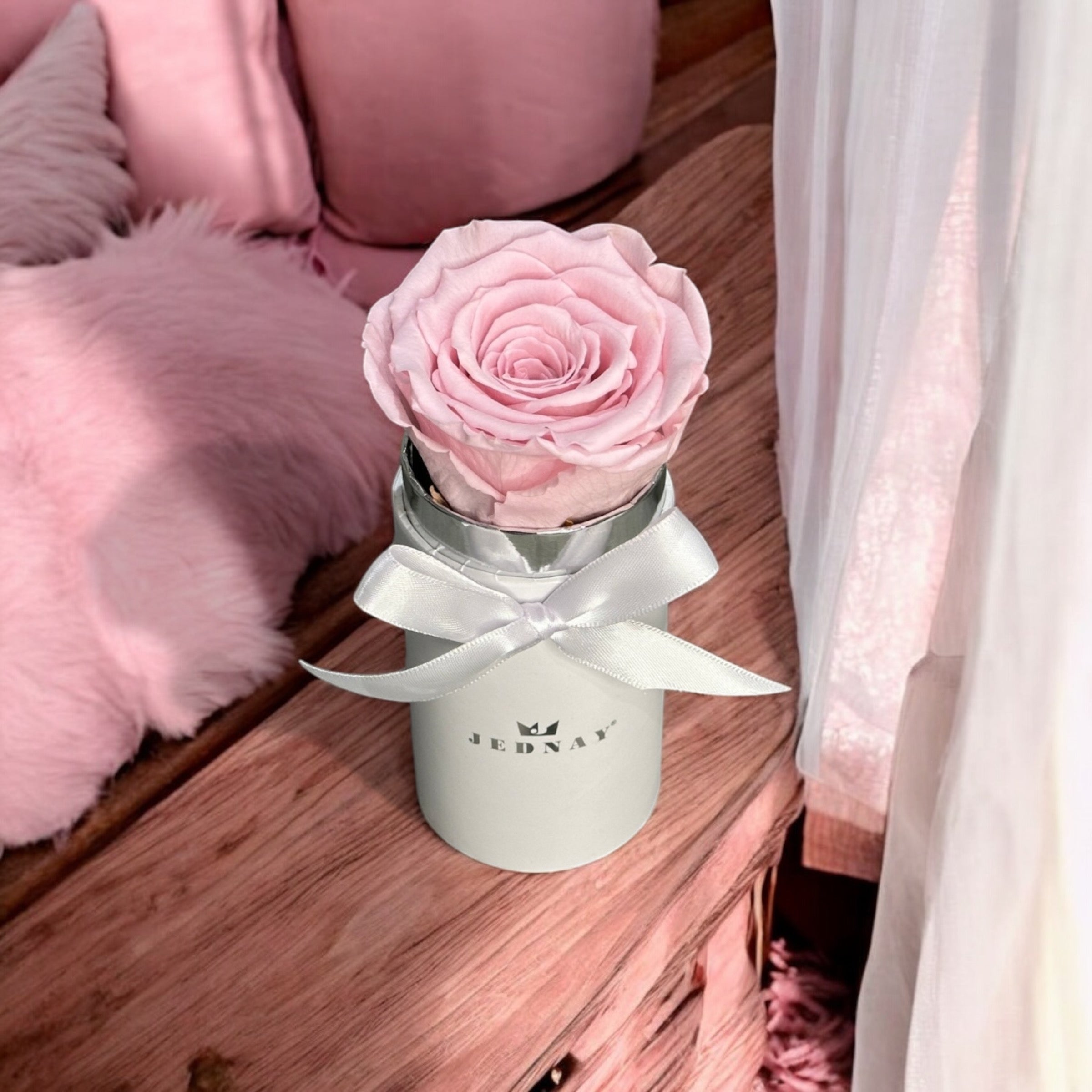 THE UNO | SOFT PINK ETERNAL ROSE | WHITE BOX